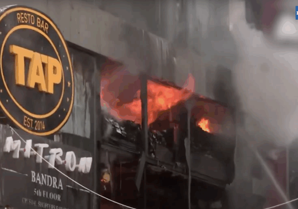 Fire At showroom In Bandra